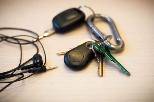 BRELOC SMART - PĂZITOR ŞI CĂUTĂTOR DE LUCRURI CU AJUTORUL TELEFONULUI MOBIL - imagine 9