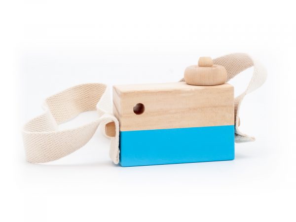 Aparatul foto – jucărie elegantă din lemn, albastră - imagine 2