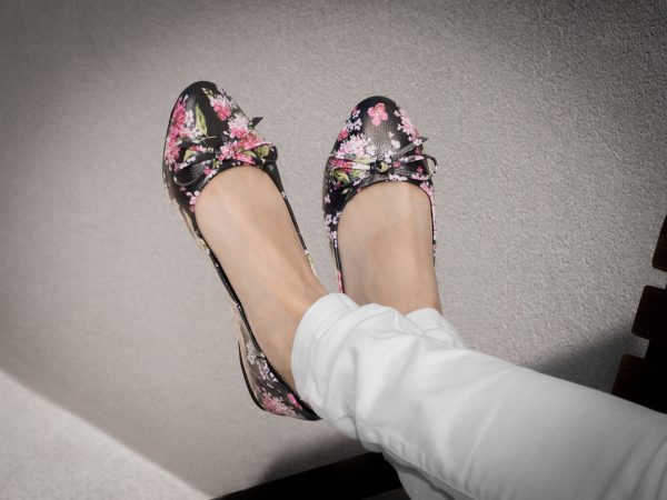 out2019_DarkFlowers-2 Pantofi pliabili in poseta NIGHT FLOWER - imagine 3